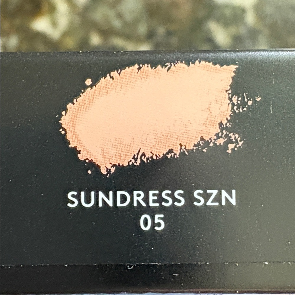 Fenty Beauty by Rihanna
Fenty Cheeks Suede Waterproof Powder Blush - Picture 2 of 6